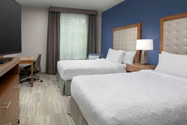 جناح بسريرين كوين بحوض استحمام لذوي الإعاقة، Homewood Suites by Hilton Greenville NC 2/4