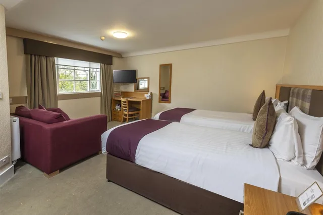 Superior, Twin Beds, Buchanan Arms Hotel & Leisure, Sure Hotel Collection 1/4