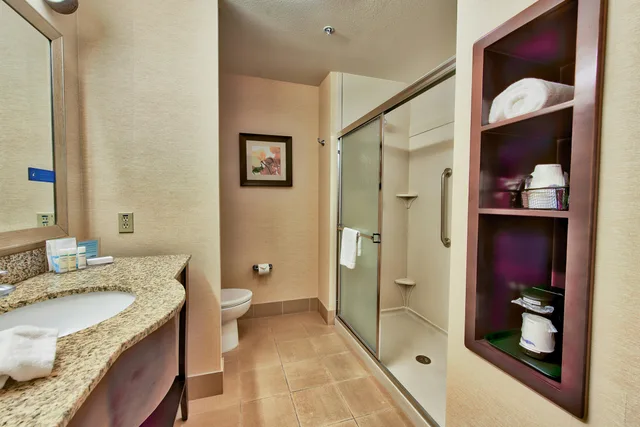 جناح بسرير كينج لذوي الإعاقة، Hampton And Suites Ridgecrest Ca 6/7