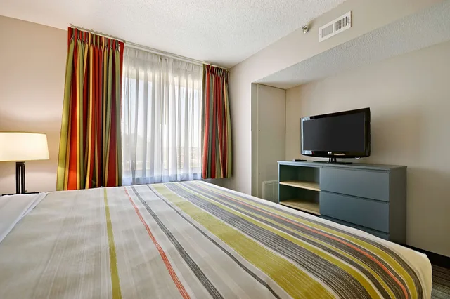 جناح بسرير كينج بغرفة نوم واحدة لذوي الإعاقة، Country Inn Suites By Radisson Charleston North Sc 7/10