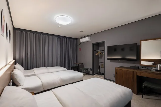 غرفة ثلاثية بثلاثة أسرّة، Insadong Crown Hotel 5/10