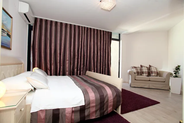 جناح عائلي، Aparthotel Bellevue 4/10
