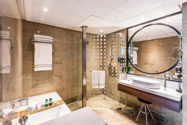 Connecting, the Level, Family Suite، Melia Valencia Palacio de Congresos Formely Hilton Valencia 8/8