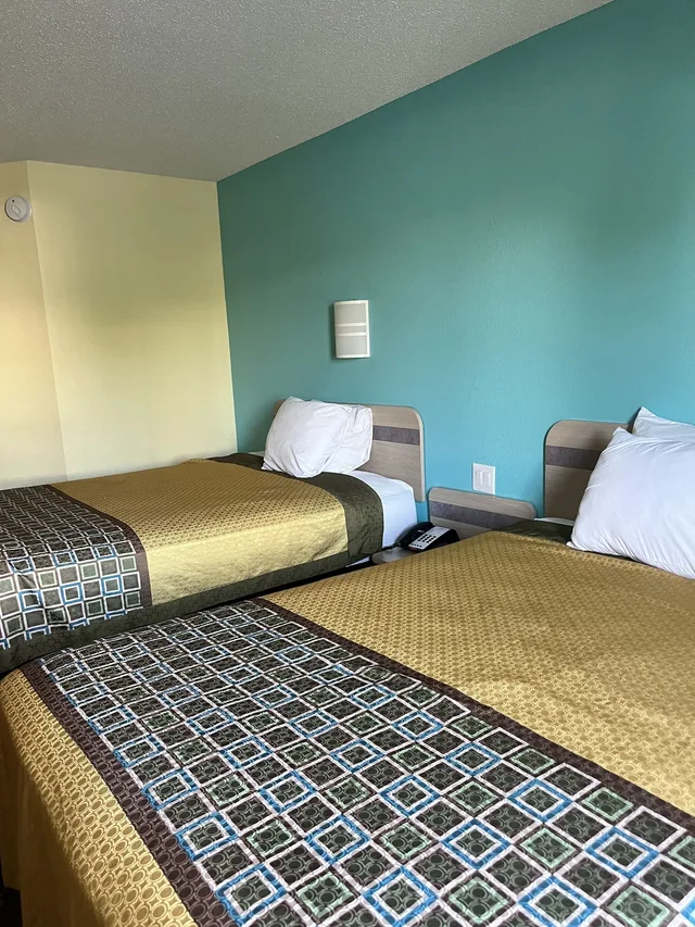 غرفة بسريرين كوين، Howard Johnson by Wyndham Clarksville Tennessee 5/8
