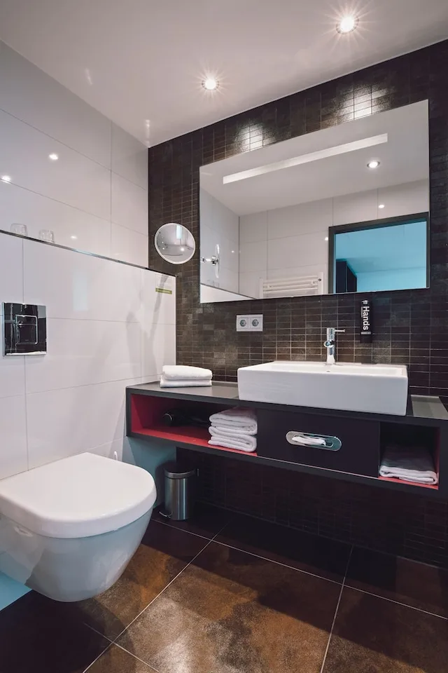 Standard, King Bed, Small, Hotel Berlin, Berlin, a member of Radisson Individuals 4/6