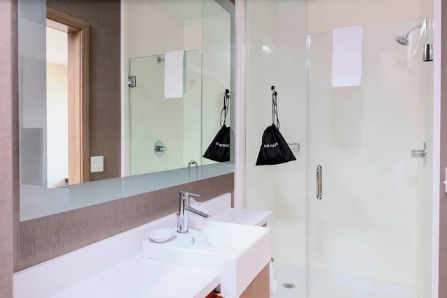جناح بسرير كينج مع سرير سحّاب إضافي، Springhill Suites By Marriott Great Falls 2/5