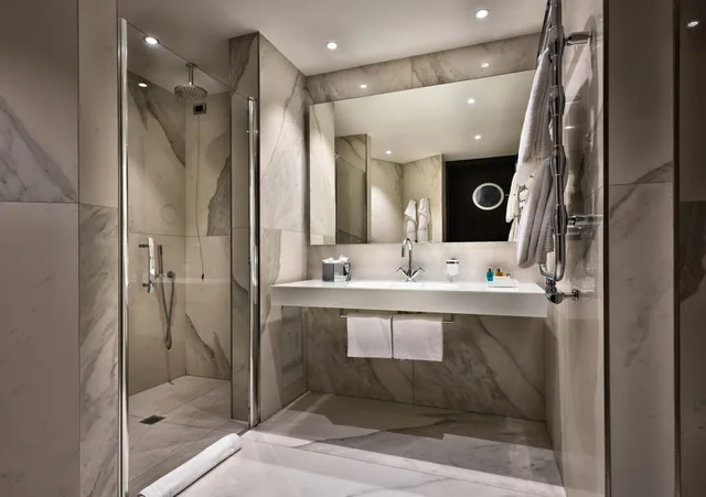 غرفة ديلوكس ثلاثية، Hotel The Square Milano Duomo 1/1