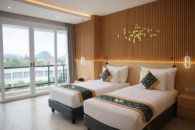 غرفة ديلوكس بسريرين منفصلين بإطلالة على المسبح، Raja Hotel Kuta Mandalika Resort & Convention 2/10