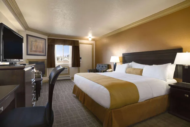 غرفة بسرير كوين، Days Inn By Wyndham High Level 1/1