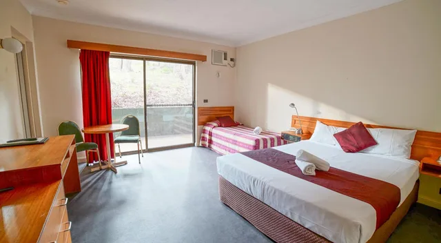 غرفة كومفورت بسرير فردي يُسمح فيها بالحيوانات الأليفة، COUNTRY COMFORT COFFS HARBOUR 1/7