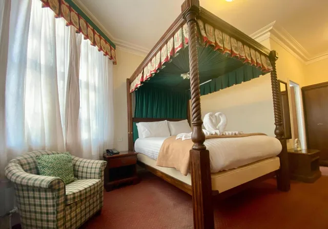 جناح جونيور، Hamlet Hotels Maidstone 2/2