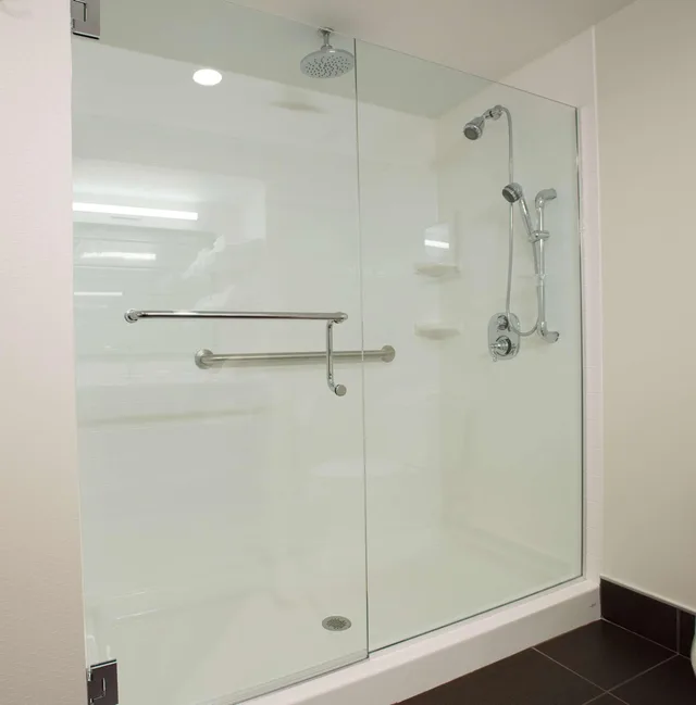 جناح بسرير كينج بغرفة نوم واحدة مع أريكة، Hampton Inn Wooster 3/3