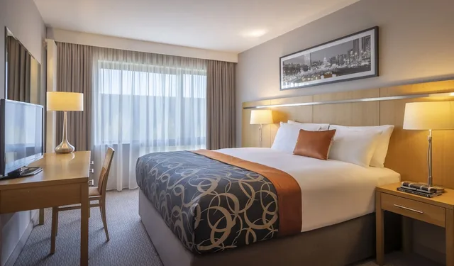 استوديو ديلوكس بسرير كينج، Clayton Hotel Liffey Valley 3/5