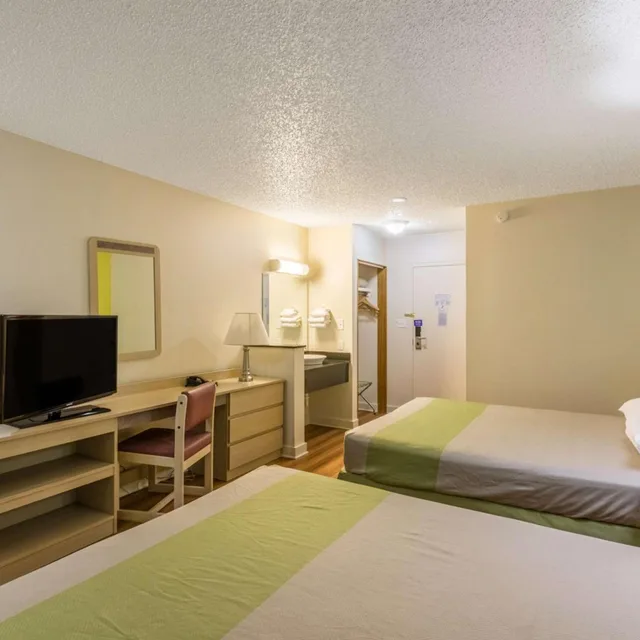غرفة بسرير كوين، Motel6 Great Falls, MT 5/9