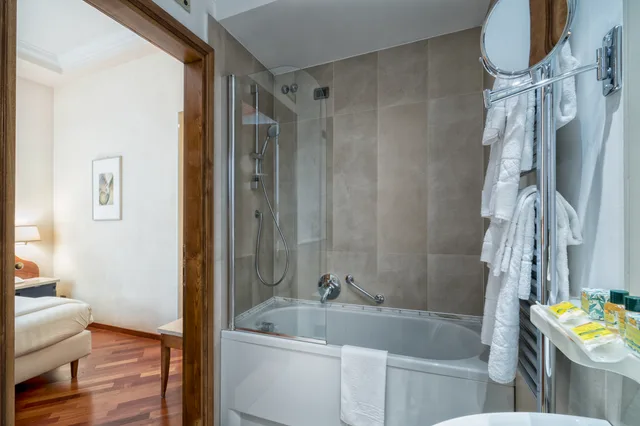 غرفة سوبيريور مفردة بسرير مزدوج، B&B HOTEL Firenze Pitti Palace al Ponte Vecchio 5/5