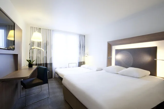 غرفة عائلية بسرير كوين مع أريكة، NOVOTEL LILLE AEROPORT 2/10