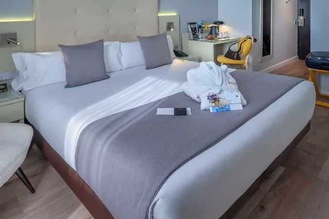 غرفة كومفورت بسريرين منفصلين، Hotel SERHS Del Port 4/10