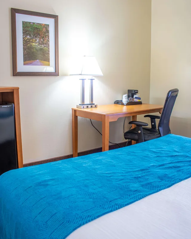 جناح بسرير كينج، Best Western Plus Richmond Hill Inn 4/5
