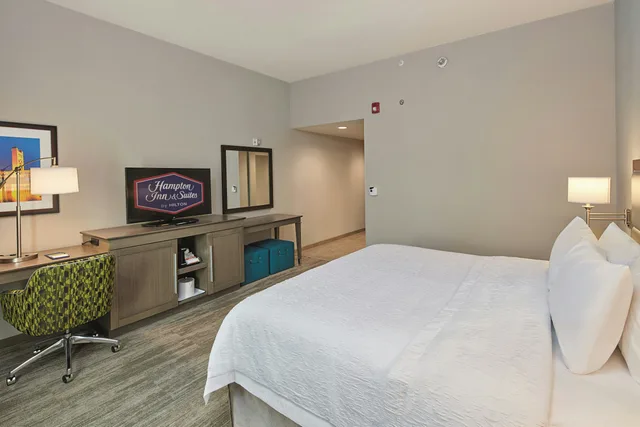 غرفة بسرير كينج لذوي الإعاقة، Hampton Inn and Suites Sacramento At Csus 3/6
