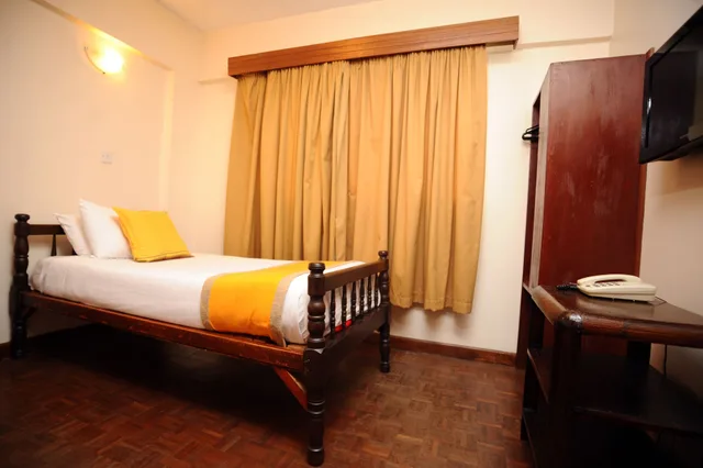 Penthouse, King Bed, 2 Double and Twin Beds, Queen Bed، The Kenya Comfort Hotel Suites 2/8