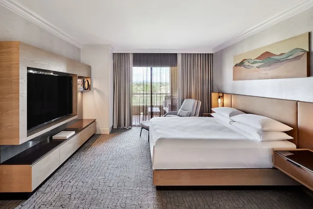 جناح بسرير كينج بشرفة بغرفة نوم واحدة مع أريكة، Jw Marriott Desert Ridge Resort And Spa Phoenix 1/10