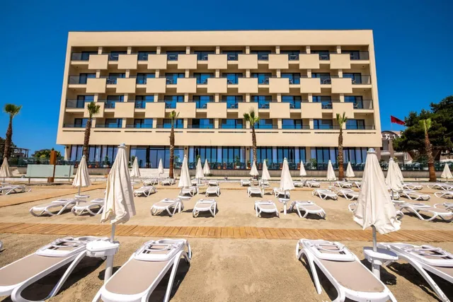غرفة عائلية ديلوكس بإطلالة على البحر، Amara Hotel & SPA 1/1
