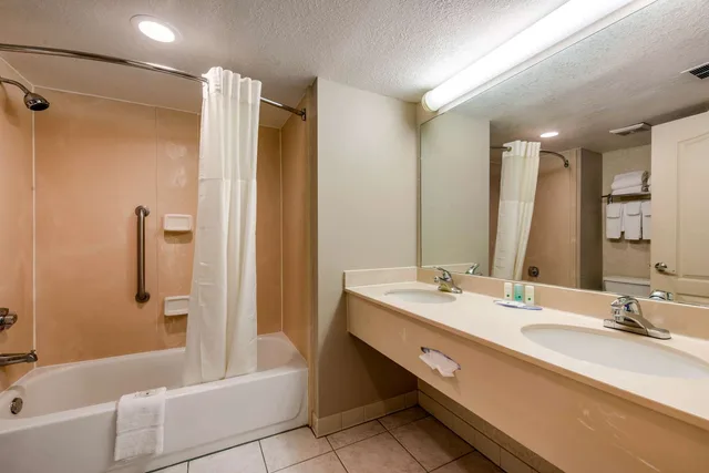 جناح بسريرين مزدوجين، Quality Inn & Suites Tarpon Springs South 2/2