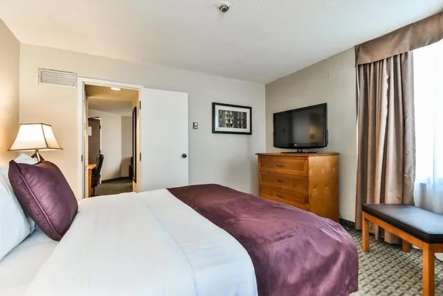 جناح جونيور بسرير كينج، Best Western Plus Cambridge Hotel 2/6