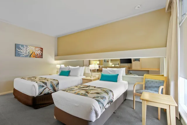 غرفة ديلوكس بسرير كوين وسرير فردي، Comfort Inn and Suites Lakes Entrance 3/6