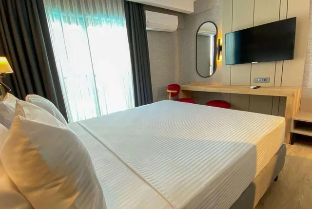 Standard, French Bed, Land Side، Ramada by Wyndham Dalaman 3/4