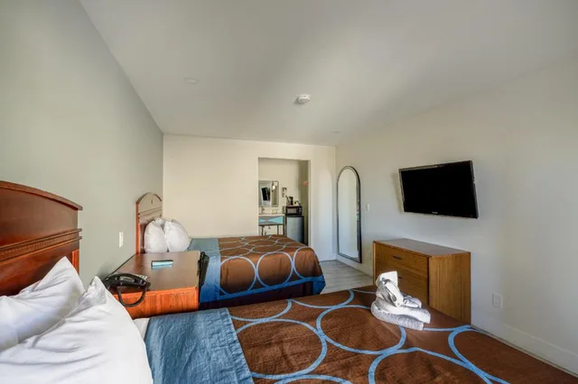 غرفة بسريرين كوين، Townhouse Barstow On Historic Route 66 CA I 15 5/7