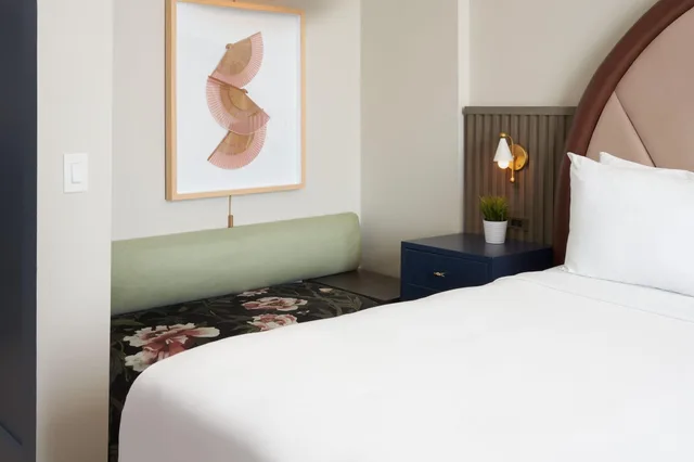 غرفة بسرير مزدوج لذوي الإعاقة، Hotel Vesper, Houston, a Tribute Portfolio Hotel 3/4