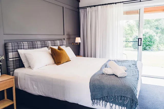 غرفة ديلوكس بسرير كينج، BELLINGEN VALLEY LODGE 1/2