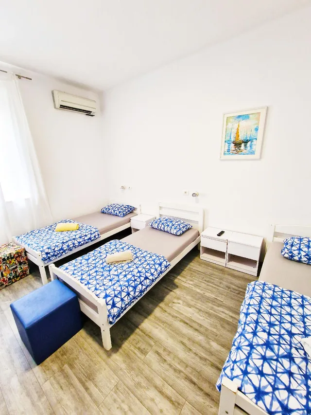 غرفة ثلاثية بحمام مشترك، Croparadise Hostel 1/1