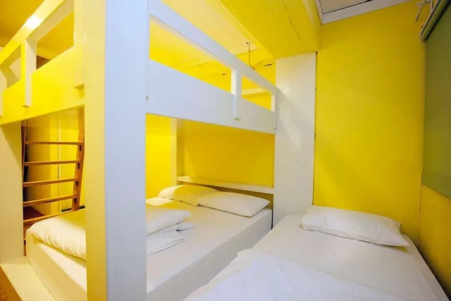 غرفة عائلية بسرير فردي وسرير بطابقين، Mr Lobsters Secret Den Design Hostel 3/4