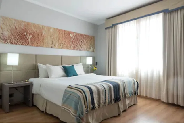 جناح بسرير كوين، Portal Plaza Suites 1/4