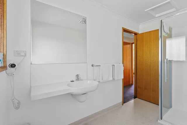 فيلا بسريرين كوين وسريرين منفصلين، Riverfront Motel & Villas 3/5