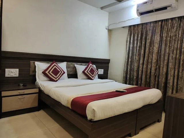 Semi Deluxe, Double Bed، Hotel Shelter Palace 1/10