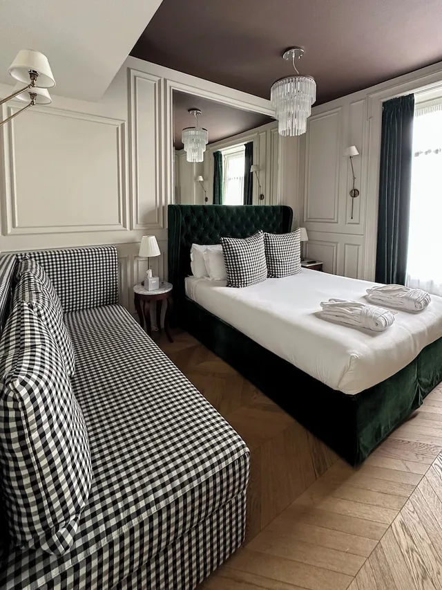 غرفة سوبيريور بسريرين منفصلين وسرير كوين مع أريكة، Matilde Boutique Hotel, WorldHotels Elite 1/7