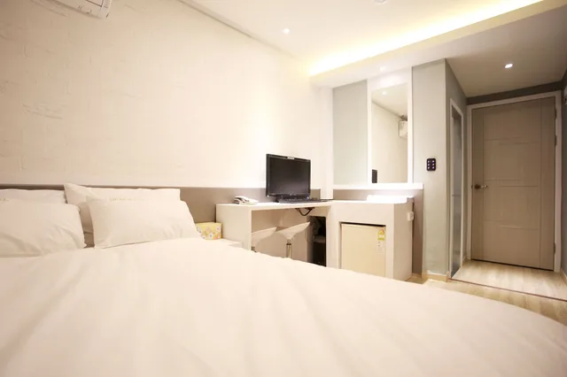 Standard, Double Bed, Shine Hotel 2/10