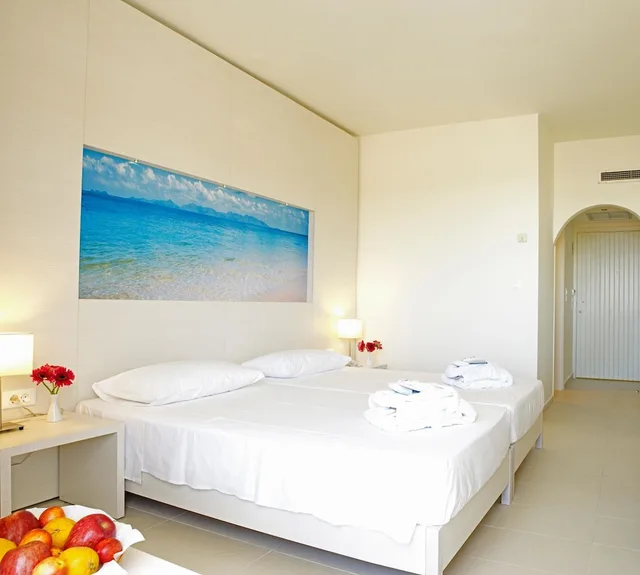 غرفة بسرير مزدوج بإطلالة على الحديقة، Lindos White Hotel & Suites 6/10