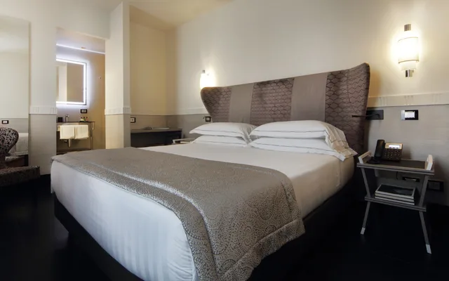 غرفة سوبيريور بسرير مزدوج أو سريرين منفصلين، Unica Suite Rome 1/2