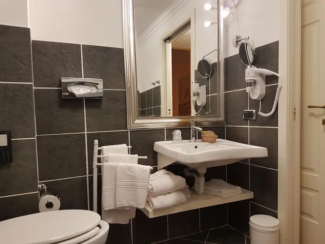 Junior Suite, Family, King Bed, Sofa, Hotel Canali, Portofino Coast 4/5