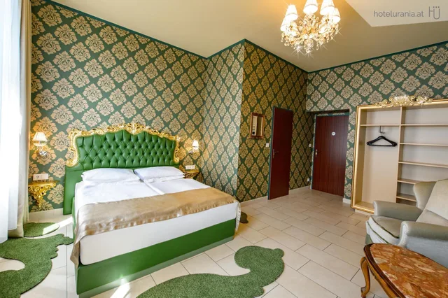 Design, Double Bed، Hotel Urania 6/10