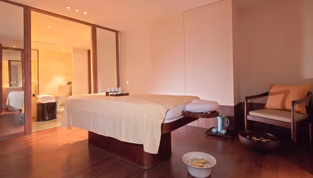 جناح بسرير كينج بإطلالة على الحديقة، InterContinental Bali Sanur Resort, an IHG Hotel 1/2