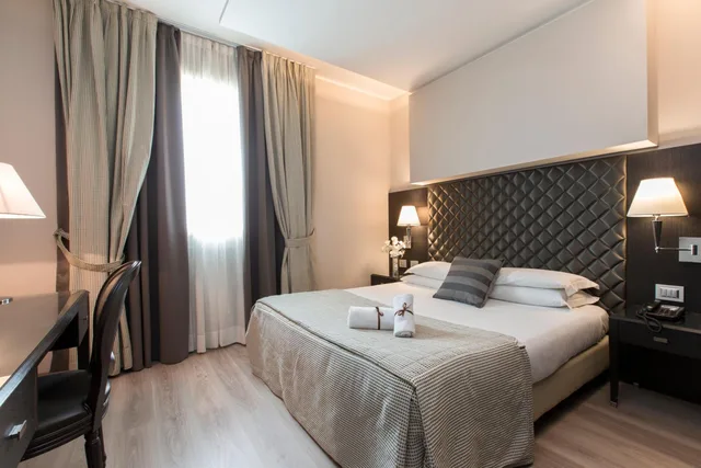 غرفة ديلوكس بسرير كوين بشرفة، Just Hotel Lomazzo Fiera 2/9