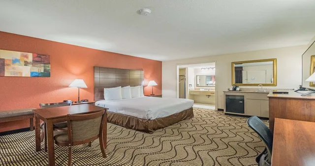 غرفة بسرير كينج، Best Western Roseville Inn 1/2