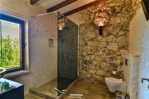جناح جونيور، Zornitza Family Estate Relais & Chateaux 1/1