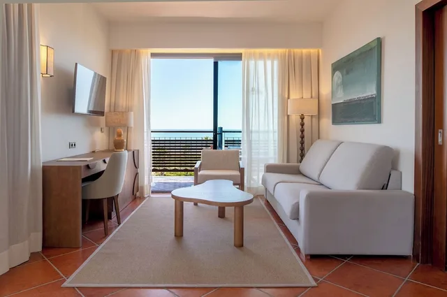 جناح جونيور بسريرين منفصلين بإطلالة على البحر مع أريكة، Puerto Antilla Grand Hotel 5/6