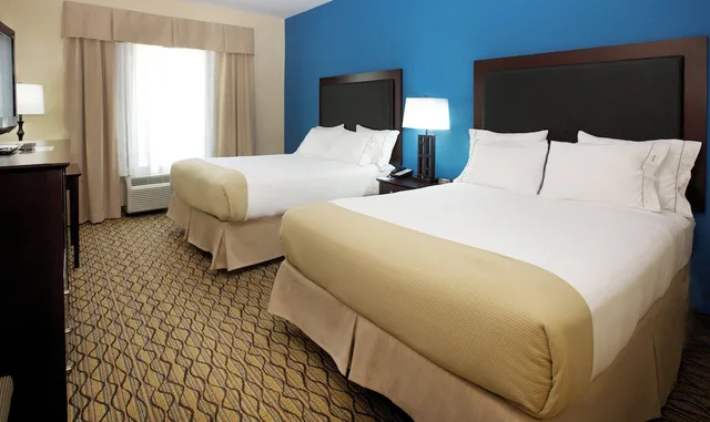 غرفة قياسية بسريرين كوين، Holiday Inn Express Hotel Suites Bossier City Northeast 1/1